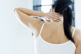 De oorzaken en symptomen van cervicale osteochondrose
