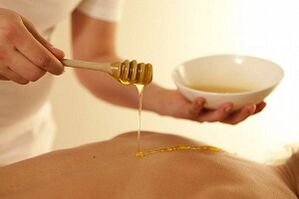Honingmassage voor cervicale osteochondrose