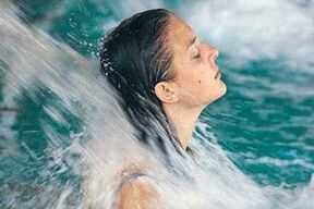 Waterprocedures voor cervicale osteochondrose